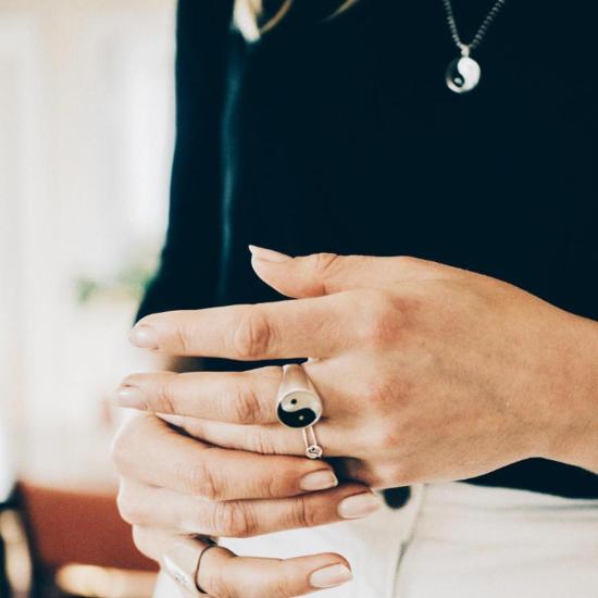  타린 토마스 반지 음양 에버렛 - TARIN THOMAS