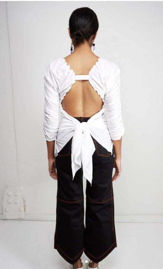  Unknown 블라우스 칼레 러치드 타이 탑 아이보리 - OTHER BRANDS