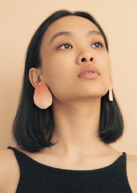  줄리 테브노 이어링 퍼들 그라디언트