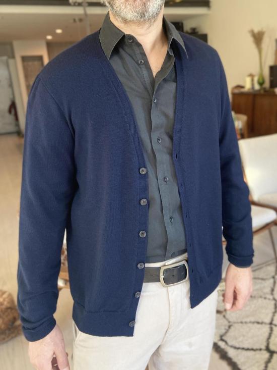  예세이트 가디건 예사엣 베켈레 브이넥