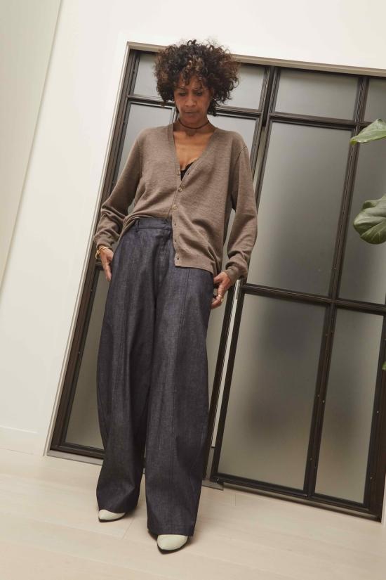  예세이트 가디건 예사엣 베켈레 브이넥 - YESAET