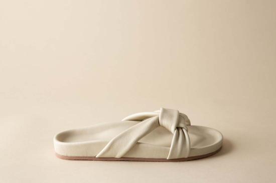  후마 블랑코 샌들 캐시