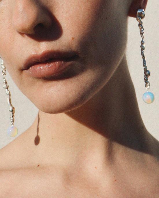  줄리 테브노 이어링 오팔레센트 망글 - JULIE THEVENOT