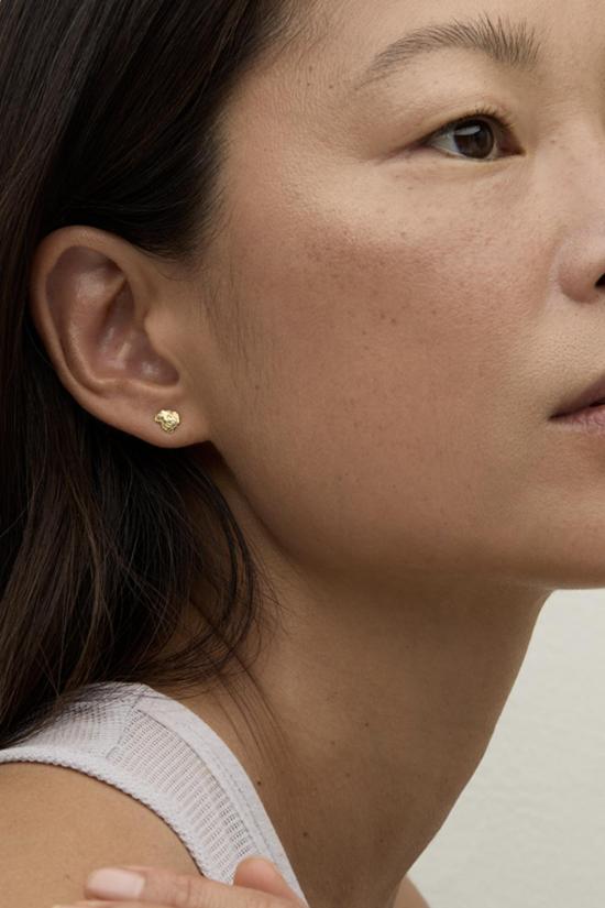  캐슬린 휘태커 이어링 미디엄 너겟 스터드