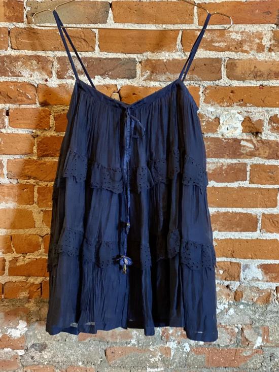  뻬로 민소매 티셔츠 Pero 티어드 스파게티 스트랩 탑 - PÉRO