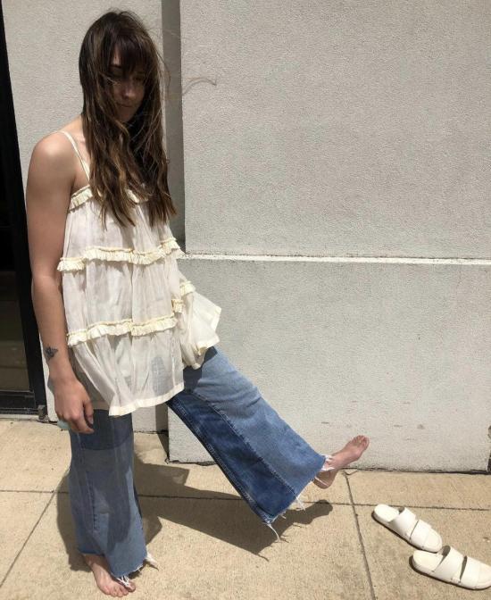  뻬로 민소매 티셔츠 Pero 티어드 스파게티 스트랩 탑