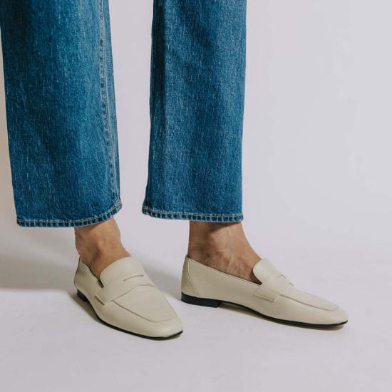  르 몽드 베릴 로퍼 르몽드 베릴 플래킷  에크루 - LE MONDE BERYL