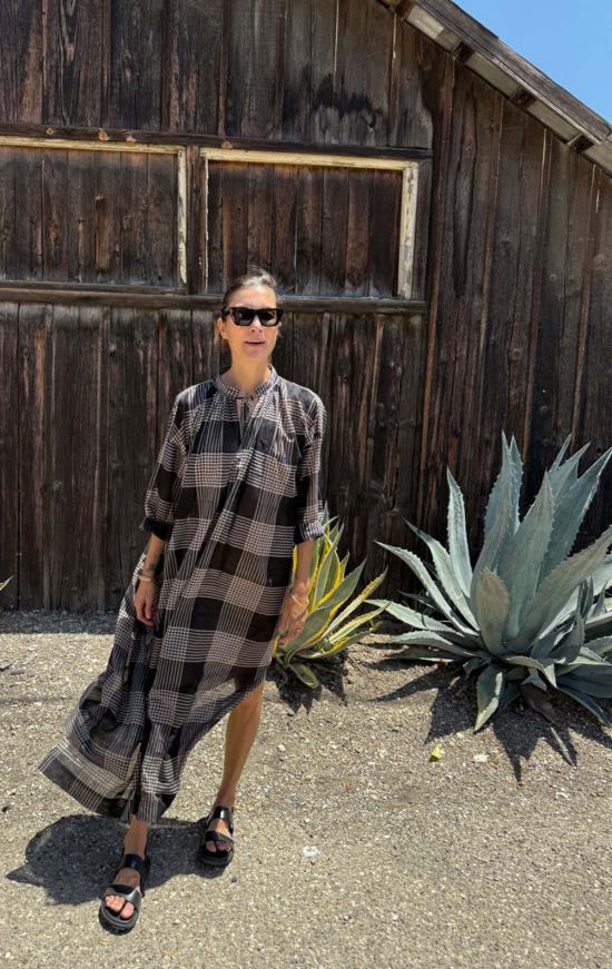  Two 롱 원피스 블랙/크림 체크무늬 롱 시스루 카프탄 2벌 - TWO