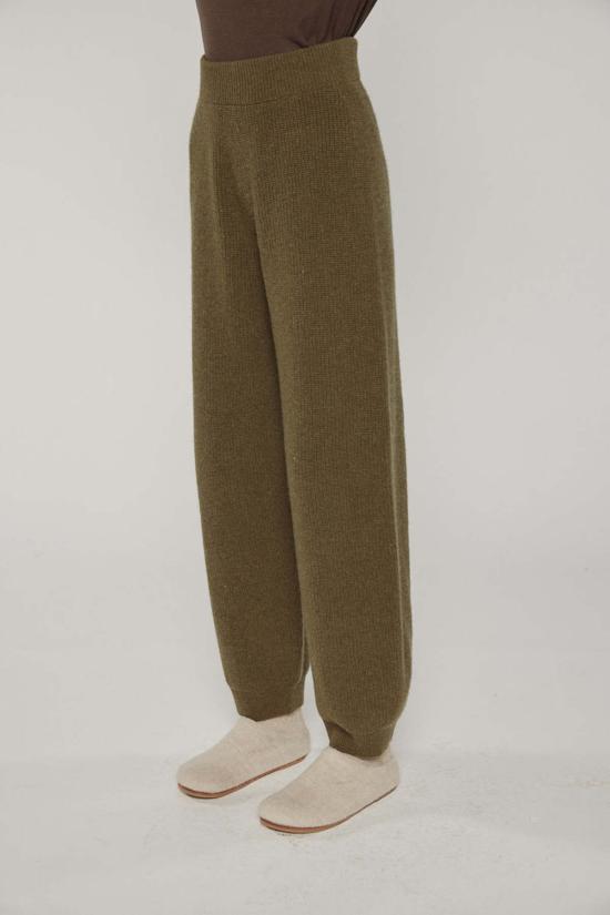  amente 스트레이트 팬츠 아멘테 캐시미어 울 블렌드 스웨터 팬츠 D. 올리브 - OTHER BRANDS