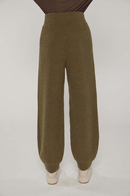 amente 스트레이트 팬츠 아멘테 캐시미어 울 블렌드 스웨터 팬츠 D. 올리브 - OTHER BRANDS
