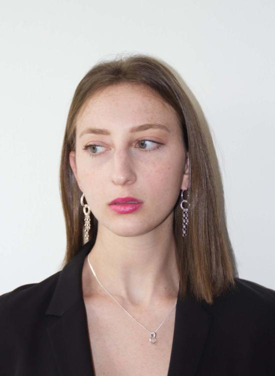  레이어스 이어링 모션 체인