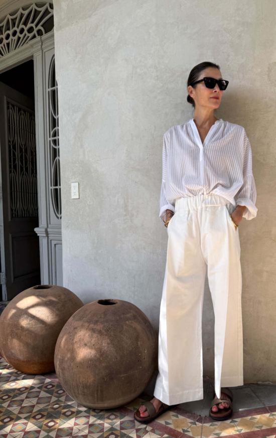  Two 스트레이트 팬츠 주름 두 개 달린 카디 팬츠 화이트