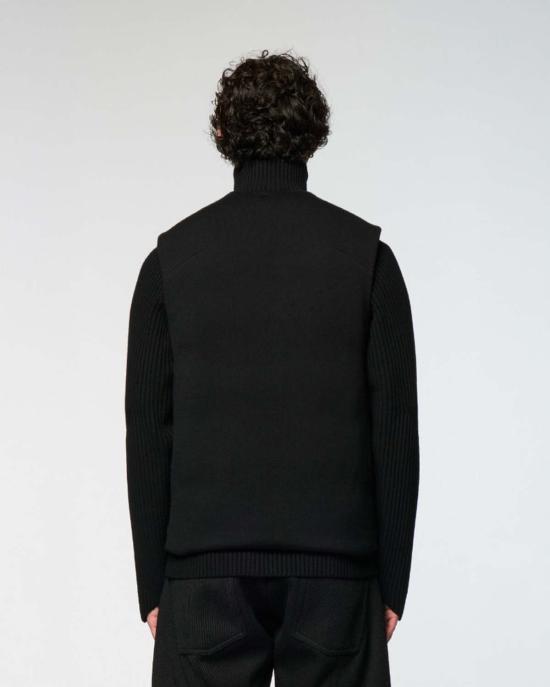  오마르 아프리디 베스트 OA AW25 KNT 102 01 BLACK - OMAR AFRIDI