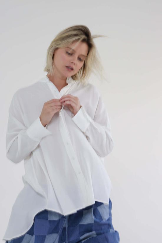  amente 셔츠 A Mente 칼라리스 루즈핏 긴팔 셔츠 화이트 - AMENTE