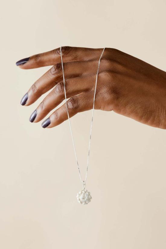  Kanju Interiors 목걸이/팬던트 칸주 인테리어 프로테아 수공예 꽃 목걸이 - OTHER BRANDS