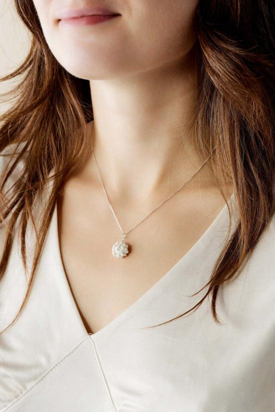  Kanju Interiors 목걸이/팬던트 칸주 인테리어 프로테아 수공예 꽃 목걸이 - OTHER BRANDS