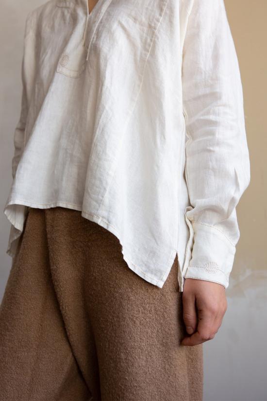  Erica Tanov 블라우스 Aarika 리넨 핸드 자수  소프트 화이트 - ERICA TANOV