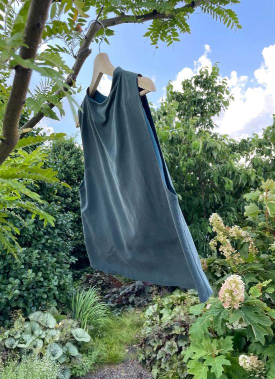  카렘 민소매 티셔츠 페탈 드롭드 암 탱크 블루 제이드 - KAAREM