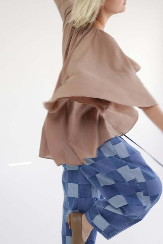  amente 반팔 티셔츠 A Mente 플레어  모카 - OTHER BRANDS