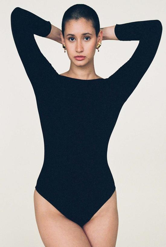  질 로드리게즈 바디수트 티셔츠 Gil Rodriguez 라 스칼라 바디수트 - GIL RODRIGUEZ