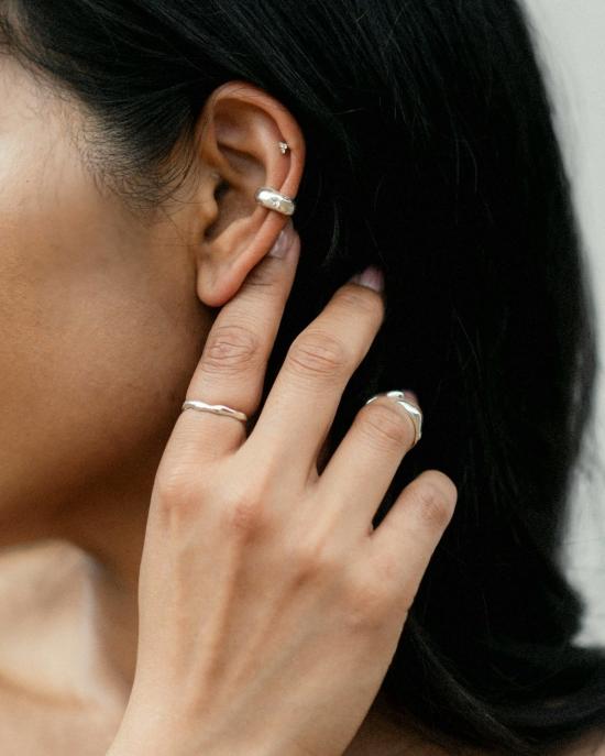  럭스 줄라이 이어링 운다 사파이어 커프 - LUX JULY