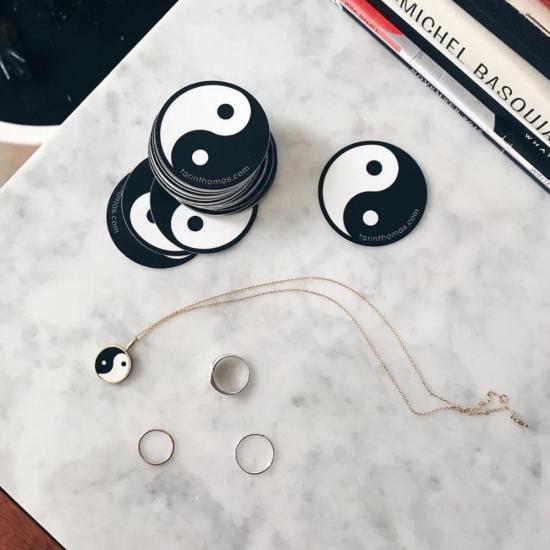  타린 토마스 목걸이/팬던트 인 양 에버렛 목걸이 (흰색 자개/검은색 오닉스) - TARIN THOMAS