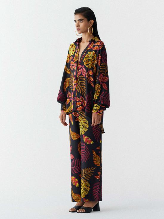  IKKIVI 스트레이트 팬츠 이키비 레인포레스트 셔츠 & 팬츠 세트 블랙