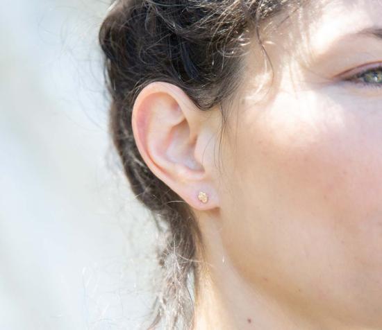  시리 한스도터 이어링 이둔 미니 스터드 귀걸이 골드 - SIRI HANSDOTTER