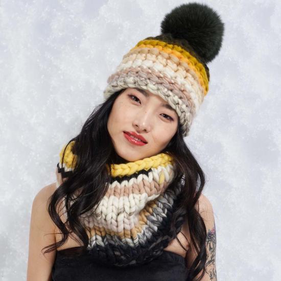  Mischa Lampert 모자 미샤 램퍼트 그린 앤 골드 스트라이프 비니 + 포레스트 XL 폼폼 - OTHER BRANDS