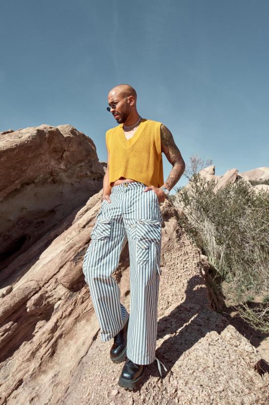  기예르모 브라보 스트레이트 팬츠 프랭크 와이드 스트라이프 팬츠 (검정/녹색)