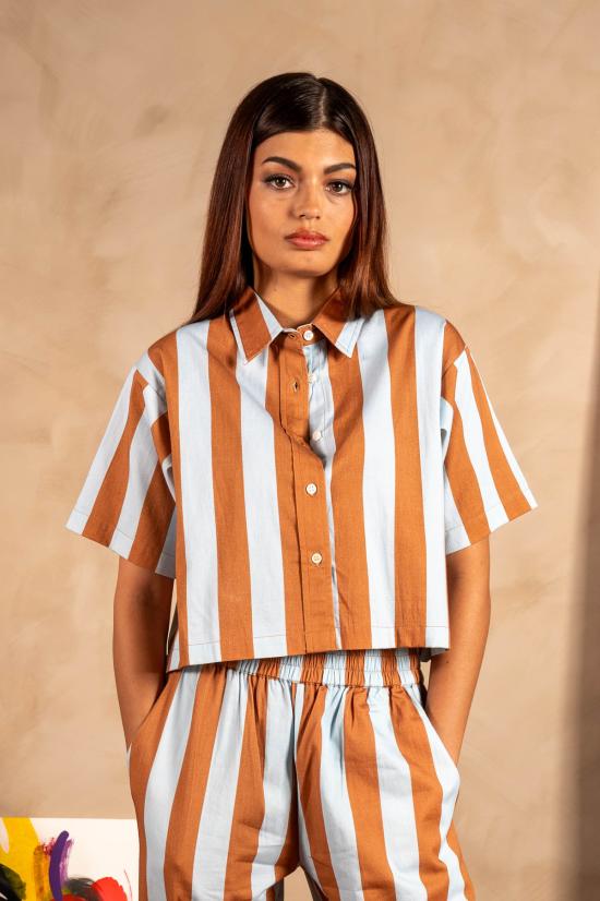  DUSHYANT. 셔츠 두샨트. 핸드 프린팅 캐미 크롭 셔츠 블루/브라운 스트라이프 - DUSHYANT