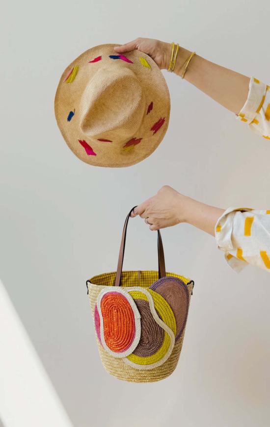  익스퀴짓 제이 모자 정교한 J 핸드 스티치 - EXQUISITE J