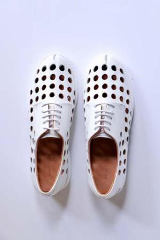  레이첼 코미 로퍼 에이본 펀치 플랫 화이트 - RACHEL COMEY