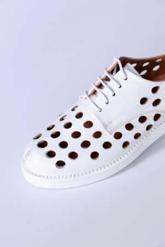  레이첼 코미 로퍼 에이본 펀치 플랫 화이트 - RACHEL COMEY