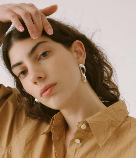  사야카 다비스 뉴욕 이어링 사야카 데이비스 뉴욕 음양 드레이프 귀걸이 - SAYAKA DAVIS NEW YORK