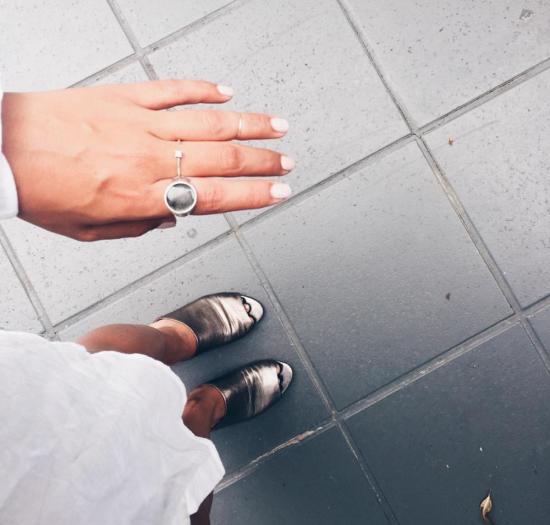  타린 토마스 반지 에버렛 링 블랙 마더 오브 펄 - TARIN THOMAS