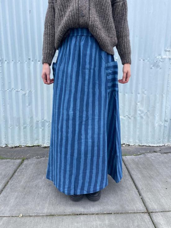  Happy French Gang 롱 스커트 해피 프렌치 갱 틸다 라지 스트라이프 스커트 인디고