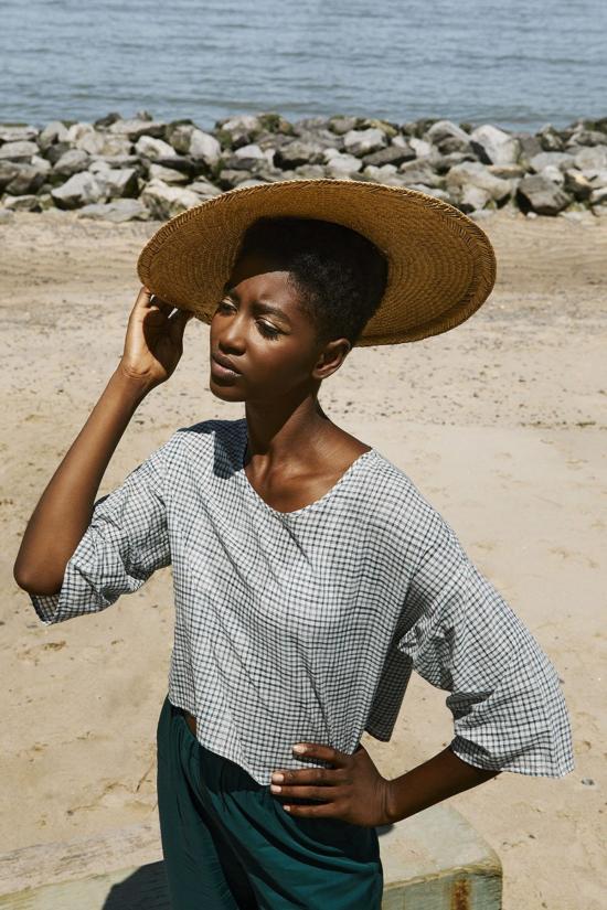  에이치 프레드릭손 민소매 티셔츠 H. Fredriksson 크롭 탑 그리드