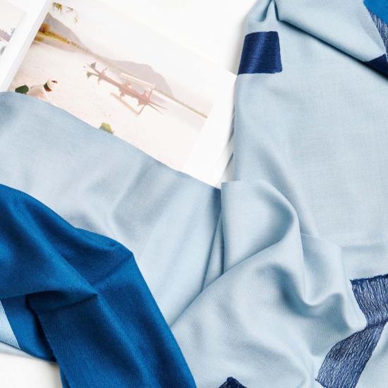  베리어슬리 머플러/스카프 다양한 색상의 하버 블루 실크 메리노 핸드메이드 자수 스카프 (블루/오렌지) - VARIOUSLY