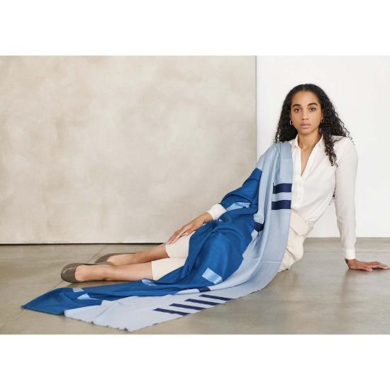  Variously 머플러/스카프 다양한 색상의 하버 블루 실크 메리노 핸드메이드 자수 스카프 (블루/오렌지) - OTHER BRANDS