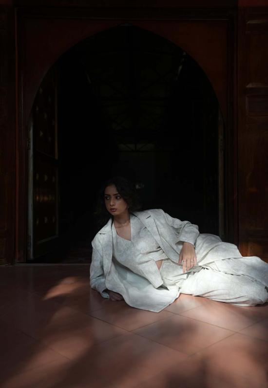  이키비 베스트 노어 웨이스트코트 오프 화이트 - IKKIVI