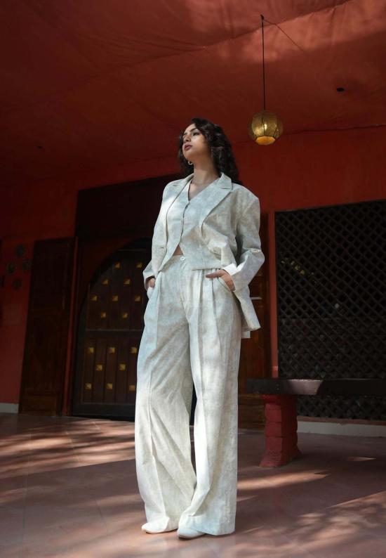  이키비 베스트 노어 웨이스트코트 오프 화이트 - IKKIVI