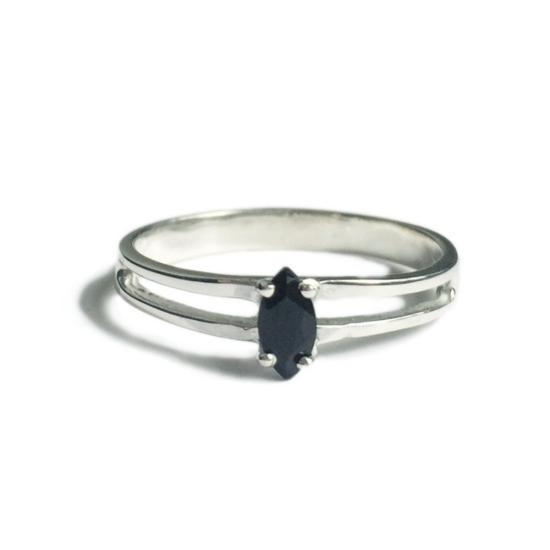  타린 토마스 반지 레이건 링 오닉스