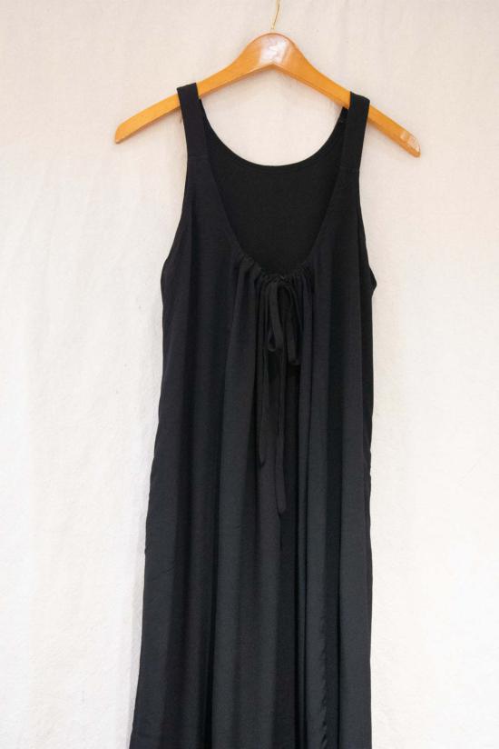  콘라도 롱 원피스 리사 로우 백리스 드레스 - CONRADO