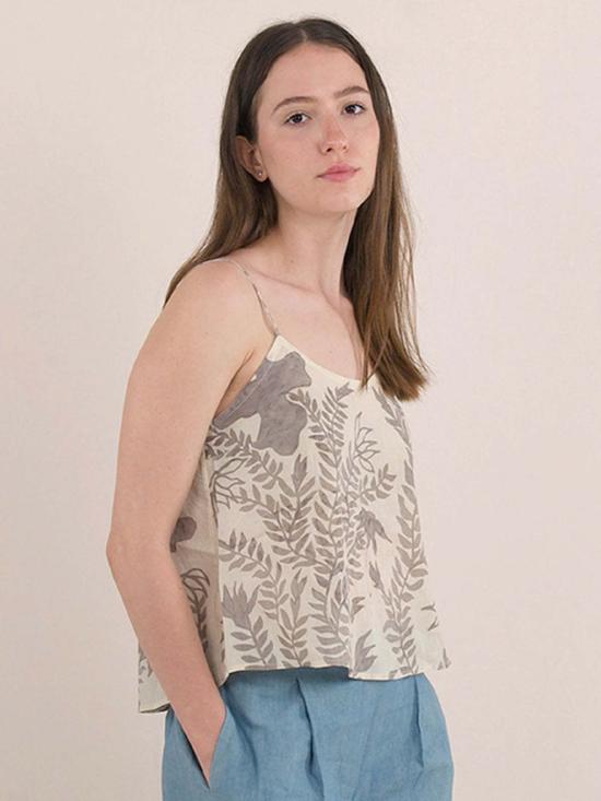  이키비 블라우스 에보니 탑 오프 화이트