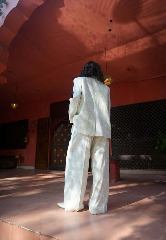  IKKIVI 스트레이트 팬츠 이키비 노어 팬츠 오프 화이트 - OTHER BRANDS