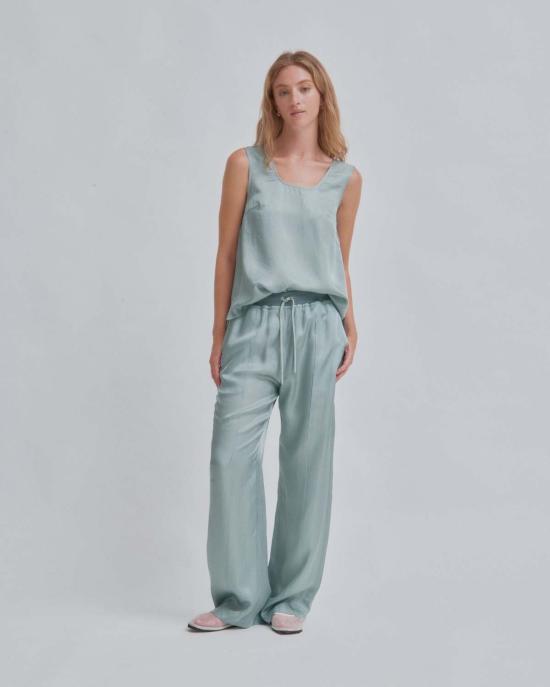  사야카 다비스 뉴욕 민소매 티셔츠 사야카 데이비스 뉴욕 U넥 탱크탑 씨폼