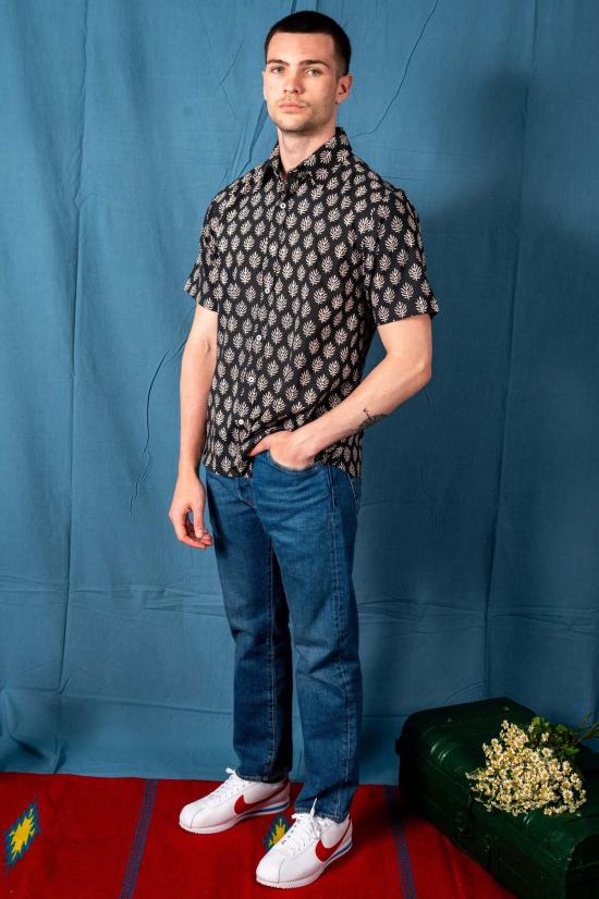  DUSHYANT. 반팔 셔츠 두샨트. 셰릴 핸드 블록 프린트 반팔 셔츠 블랙/화이트 나뭇잎 모티브 - OTHER BRANDS