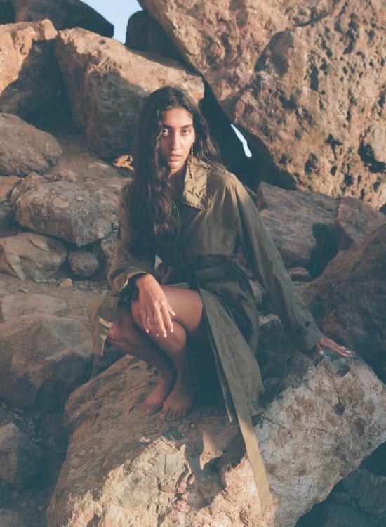  파리 데사이 트렌치 코트 비비안 파라슈트  올리브