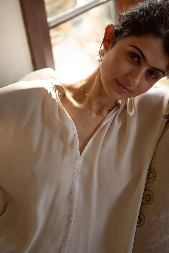  에리카 타노브 블라우스 에리카 타노프 패티 실크 샤르뫼즈  알라바스터 - ERICA TANOV